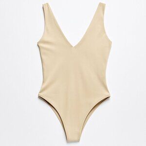 Aritzia Babaton Contour Deep V Tank Bodysuit - Size XS